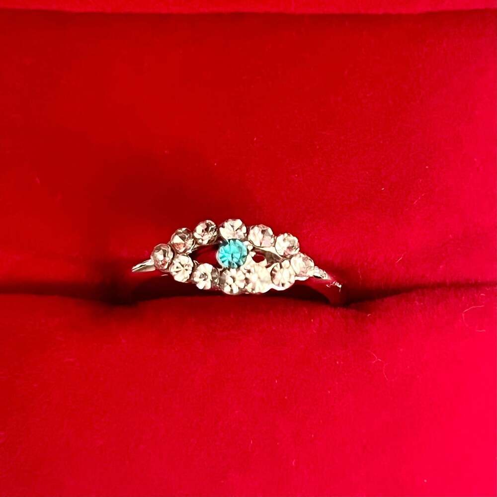 Vintage Crystal Rhinestone Blue Center Stone Cluster Sterling Silver Ring Size